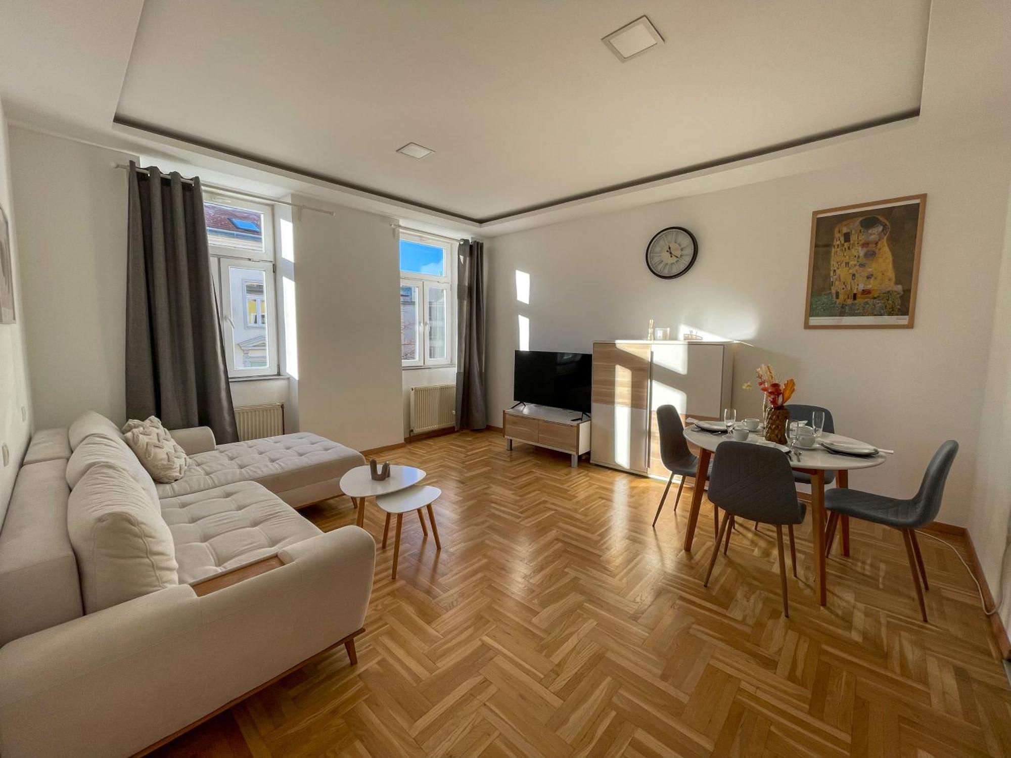 Schoene Eigentumswohnung Im 10 Bezirk Vienna Luaran gambar